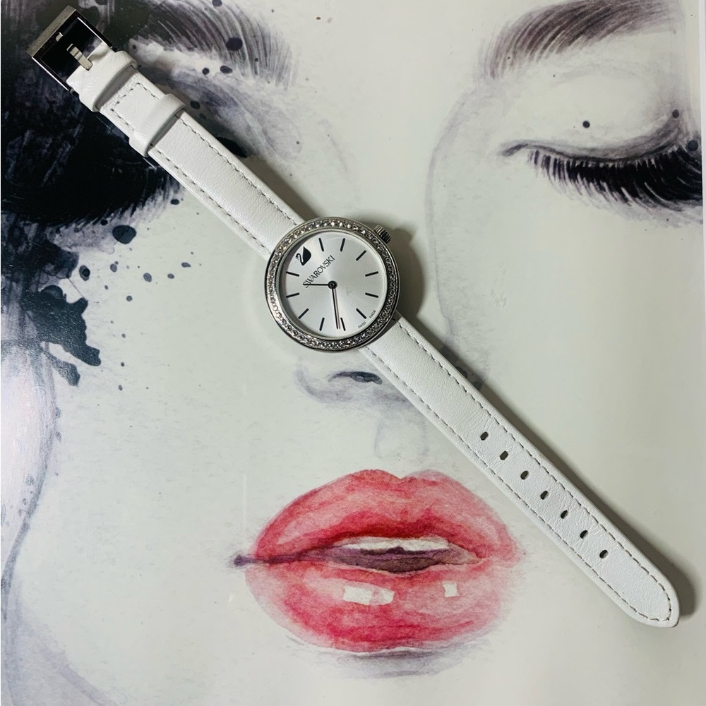 Elegant Swarovski Crystal White Women's Watch - Picture 3 of 4